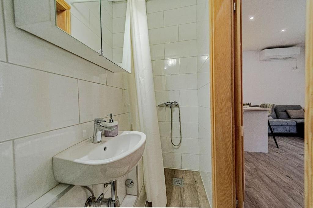 Apartment Alen Vela Luka